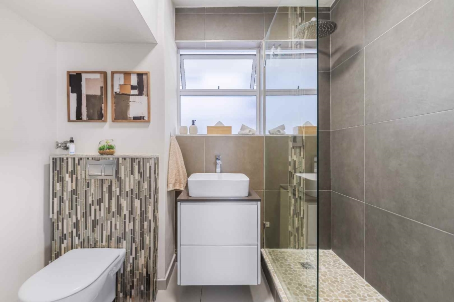 To Let 2 Bedroom Property for Rent in Green Point Western Cape